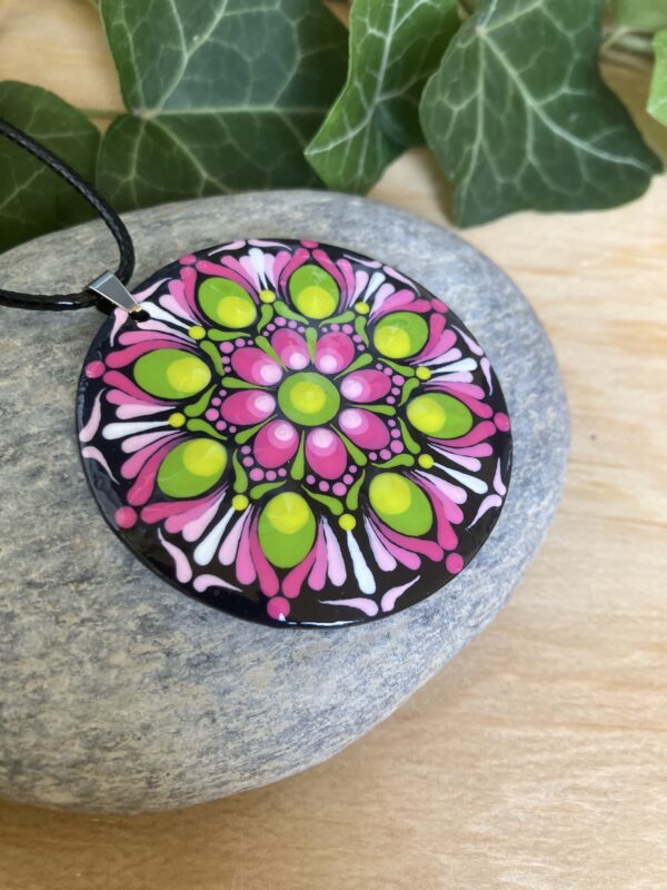 Lamandala_magenta lime 2